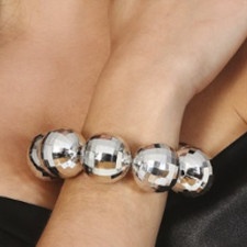 Armbänder und Armreifen