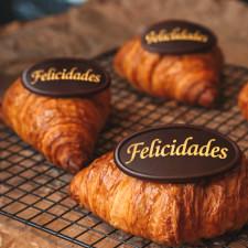 Zucker- und Schokoladendekorationen