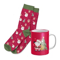 Geschenkset mit Tasse und Weihnachtssocken Roter Weihnachtsmann