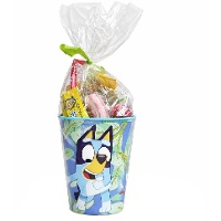 Bluey-Becher mit Süßigkeiten