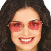 Herzförmige rosa Brille mit goldenem Rand